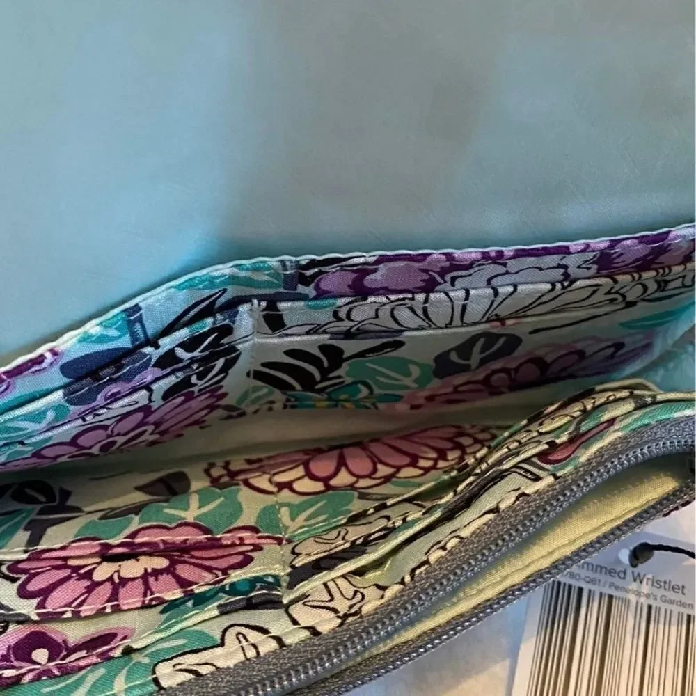 Vera Bradley Trimmed Wristlet Penelope's Garden - Picture 3 of 4